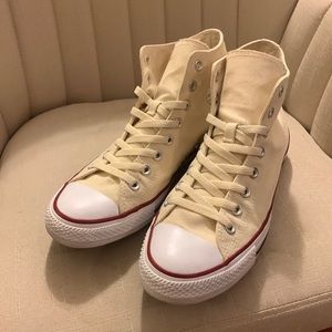 Cream/Off White Chuck Taylors - Converse